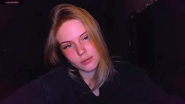 Snapshot of VoluptuousDreams chatting on 02/22/25, 04:09 VoluptuousDreams online show from 02/22/25, 04:09