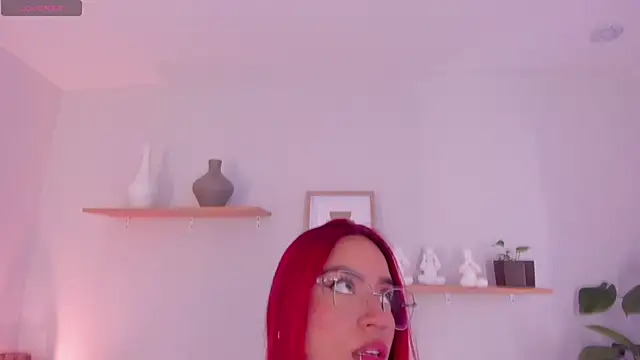 Scarlett Morgan  online show from 03/05/25, 08:00