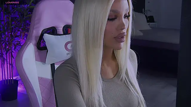 shayblonde online show from 12/23/24, 10:01