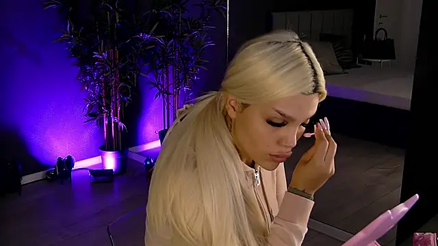 shayblonde online show from 02/18/25, 05:42