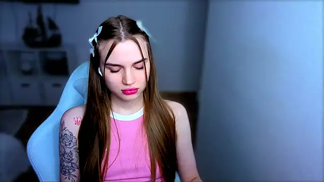 StellaLawless online show from 11/07/25, 08:42