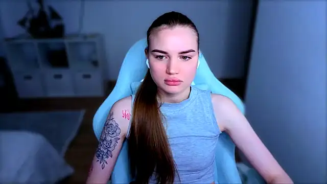 StellaLawless online show from 12/21/25, 10:44