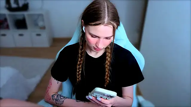 StellaLawless online show from 02/21/26, 11:00