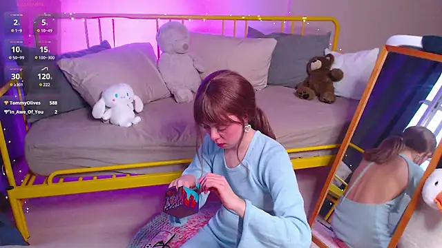 Snapshot of KatieMelone chatting on 03/04/25, 05:11 KatieMelone online show from 03/04/25, 05:11