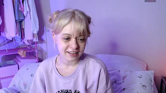 Snapshot of KatieMelone chatting on 02/13/26, 09:55 KatieMelone online show from 02/13/26, 09:55