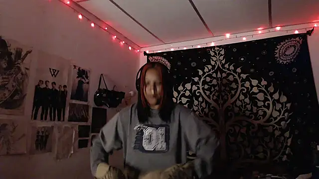 Kimber 666 online show from 02/09/25, 11:46