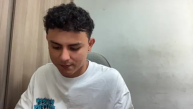 Snapshot of bob_petterson chatting on 01/13/25, 09:31 bob petterson online show from 01/13/25, 09:31