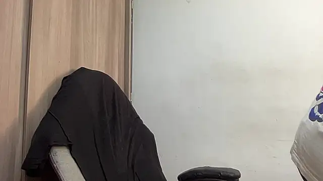 Snapshot of bob_petterson chatting on 01/15/25, 10:35 bob petterson online show from 01/15/25, 10:35