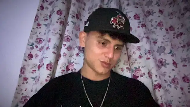 Snapshot of bob_petterson chatting on 01/20/25, 12:57 bob petterson online show from 01/20/25, 12:57