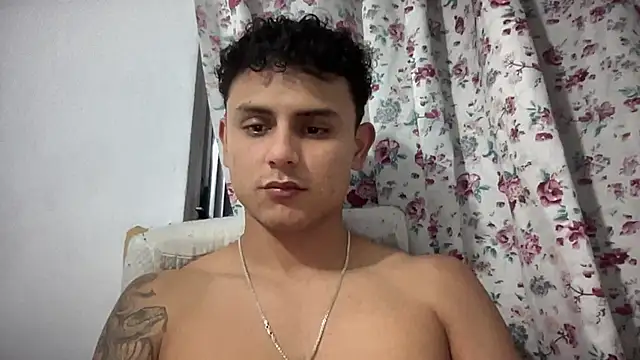 Snapshot of bob_petterson chatting on 01/25/25, 04:23 bob petterson online show from 01/25/25, 04:23