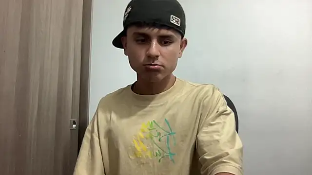 Snapshot of bob_petterson chatting on 02/03/25, 02:25 bob petterson online show from 02/03/25, 02:25