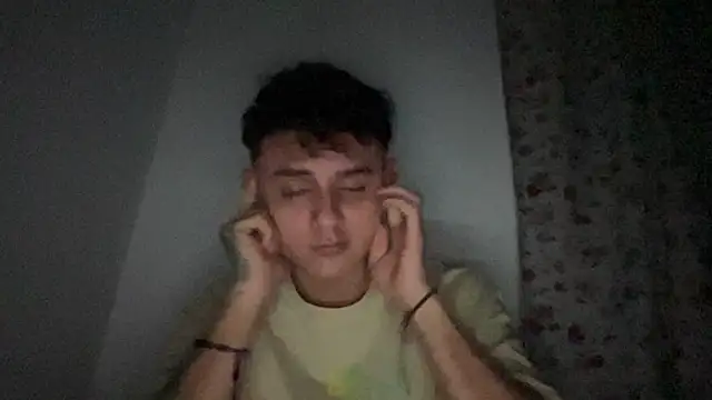 Snapshot of bob_petterson chatting on 02/03/25, 05:29 bob petterson online show from 02/03/25, 05:29