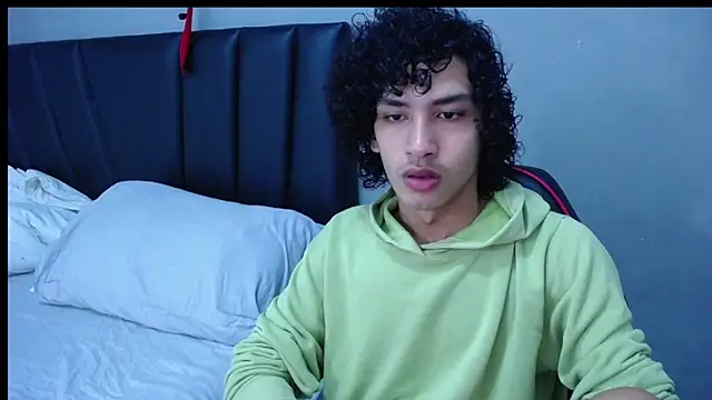 Tayronx33 online show from 10/19/25, 06:30