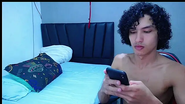 Tayronx33 online show from 11/01/25, 08:00