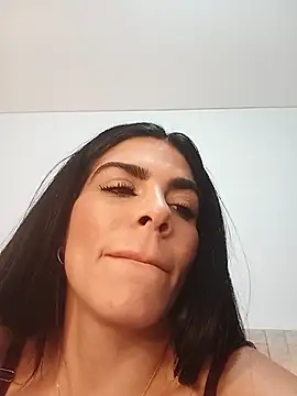 valecruz903 online show from 09/23/25, 06:00