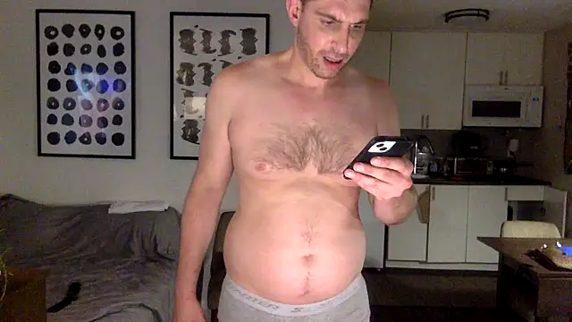 Snapshot of TheOnlyTwinTowers chatting on 04/08/26, 04:56 TheOnlyTwinTowers online show from 04/08/26, 04:56