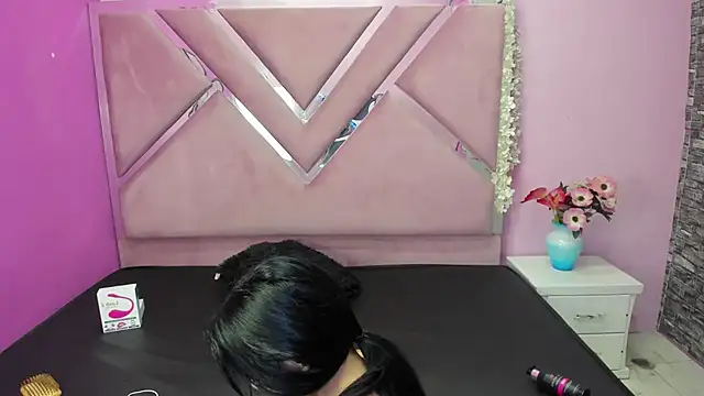 IsisRouse online show from 02/16/25, 02:53