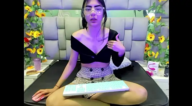 IsisRouse online show from 02/25/25, 06:14