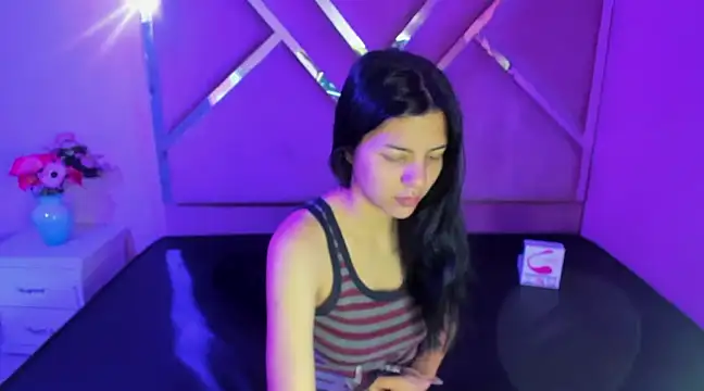 IsisRouse online show from 03/11/25, 03:05