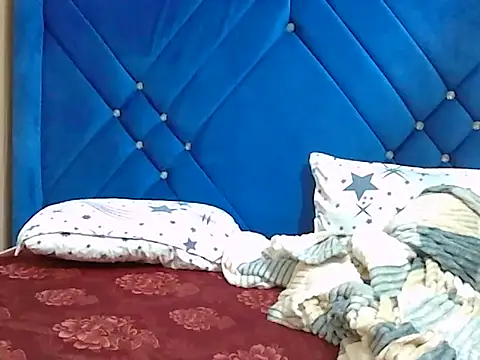 Baibe-leila online show from 10/31/25, 02:34