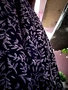 Snapshot of Ruksar-Pathan chatting on 04/22/26, 06:42 Ruksar-Pathan online show from 04/22/26, 06:42