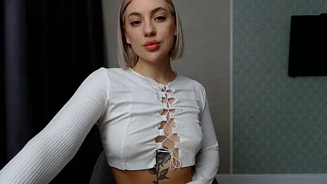 hot-sasha9 online show from 02/23/25, 06:34