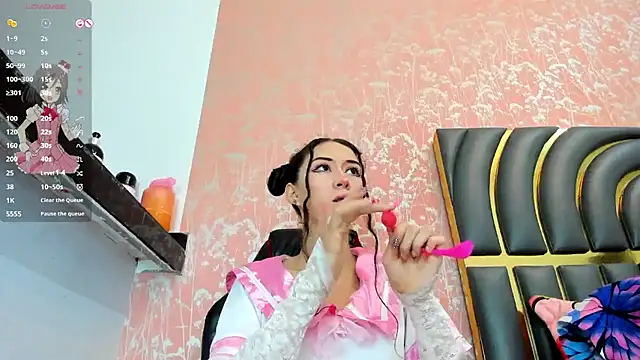 Snapshot of NEZUKO_MITSURI chatting on 01/13/25, 03:47 NEZUKO MITSURI online show from 01/13/25, 03:47