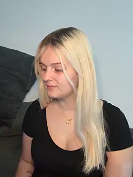 Snapshot of Allylove03 chatting on 02/03/26, 10:26 Allylove03 online show from 02/03/26, 10:26