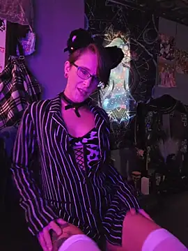Snapshot of nephilaaranea chatting on 04/06/26, 11:05 nephilaaranea online show from 04/06/26, 11:05