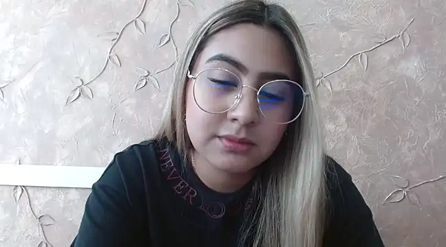 Miabonnett  online show from 01/27/25, 04:43