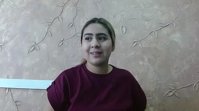 Miabonnett  online show from 02/06/25, 12:59