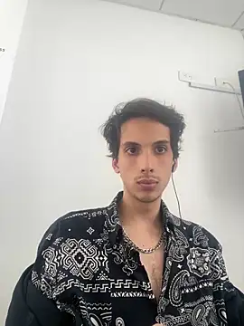 Snapshot of CamiloXx04 chatting on 02/20/26, 07:36 CamiloXx04 online show from 02/20/26, 07:36