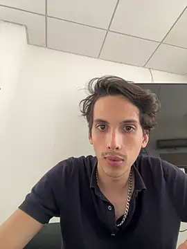 Snapshot of CamiloXx04 chatting on 02/26/26, 09:36 CamiloXx04 online show from 02/26/26, 09:36