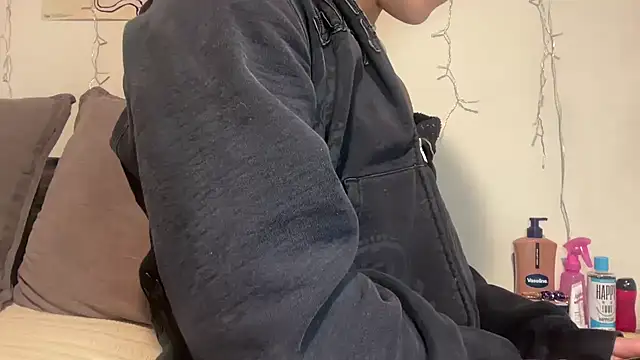 Snapshot of tsjaden777 chatting on 04/05/26, 03:47 tsjaden777 online show from 04/05/26, 03:47