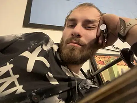 Snapshot of pervy_devil chatting on 12/05/24, 08:55 pervy devil online show from 12/05/24, 08:55