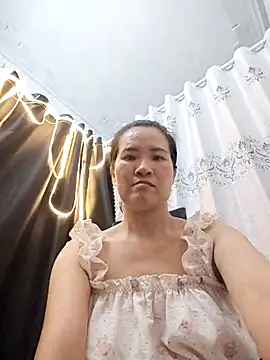 Snapshot of Hara_lusia83 chatting on 05/11/26, 04:51 Hara lusia83 online show from 05/11/26, 04:51