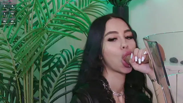 OnlyXandra online show from 02/12/25, 02:54