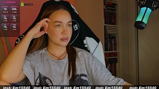 Emili1- online show from 12/05/24, 02:33