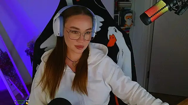 Emili1- online show from 03/22/25, 01:08