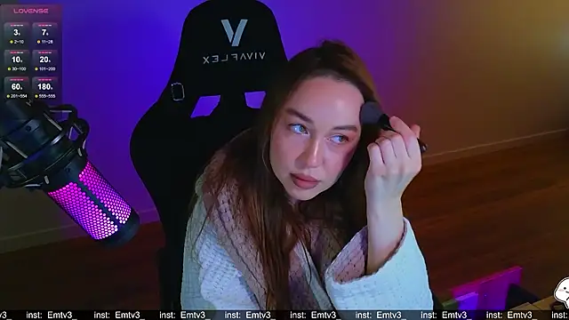 Snapshot of Emili1- chatting on 03/19/26, 10:41 Emili1- online show from 03/19/26, 10:41