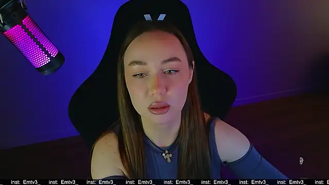 Snapshot of Emili1- chatting on 03/28/26, 09:42 Emili1- online show from 03/28/26, 09:42