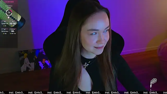 Snapshot of Emili1- chatting on 04/06/26, 09:32 Emili1- online show from 04/06/26, 09:32