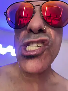 Snapshot of TANTRIC_SLAY chatting on 04/23/26, 05:41 TANTRIC SLAY online show from 04/23/26, 05:41