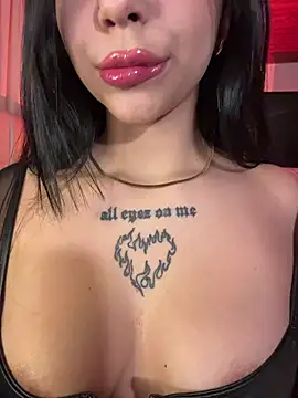 eva elifee online show from 10/24/25, 03:14