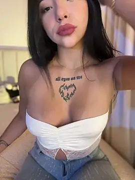 Snapshot of eva_elifee chatting on 03/26/26, 05:02 eva elifee online show from 03/26/26, 05:02