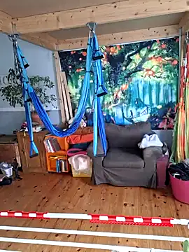 Snapshot of FrauleinSchmitt chatting on 12/13/24, 09:35 FrauleinSchmitt online show from 12/13/24, 09:35