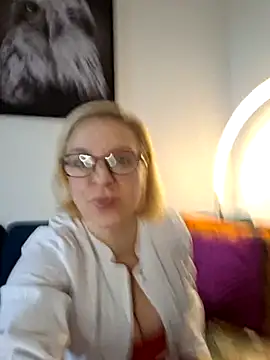 Snapshot of FrauleinSchmitt chatting on 01/10/25, 09:13 FrauleinSchmitt online show from 01/10/25, 09:13