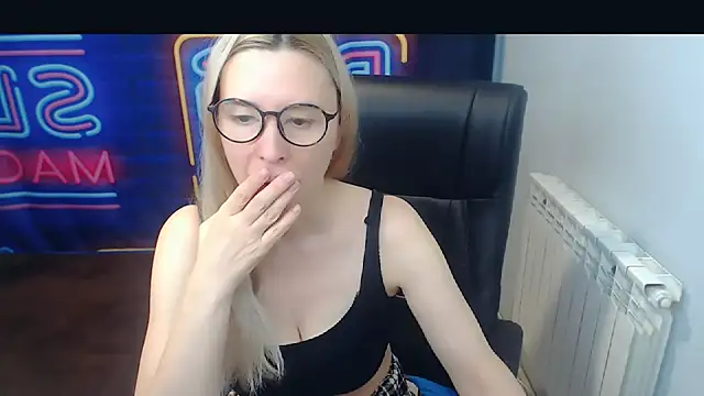 kerakiss877 online show from 01/06/25, 07:56