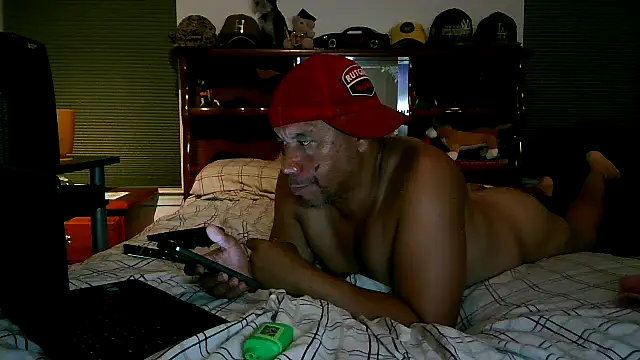 Snapshot of pimpdaddy4ever chatting on 07/02/26, 04:18 pimpdaddy4ever online show from 07/02/26, 04:18
