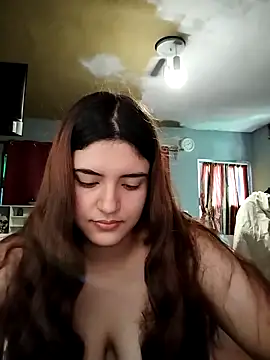 Snapshot of Carandrew chatting on 04/23/26, 04:31 Carandrew online show from 04/23/26, 04:31